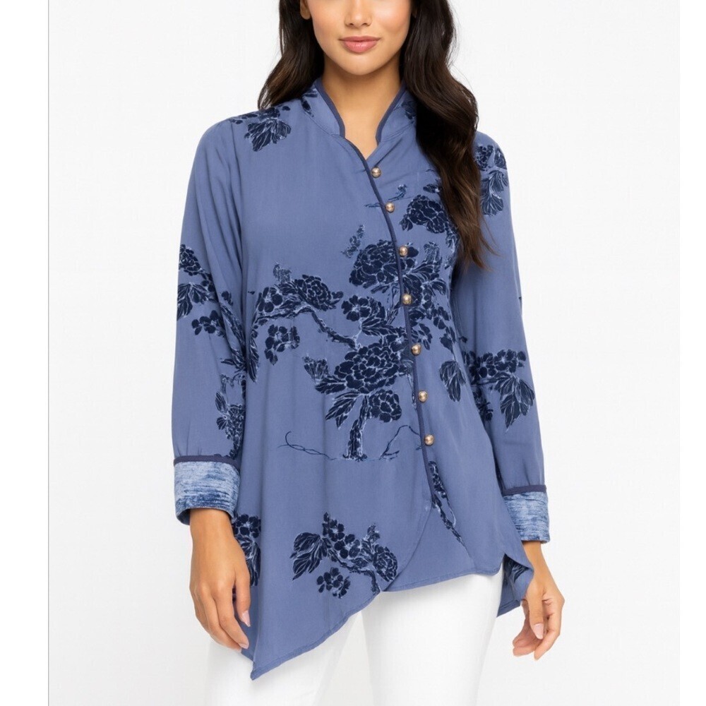 Soft Surroundings Indigo Floral Blouse floral pattern asymmetrical button SZ M